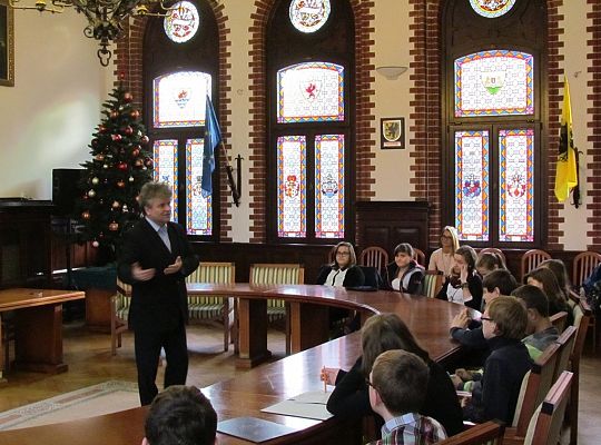 Przyszli dziennikarze „przepytali” burmistrza 7649