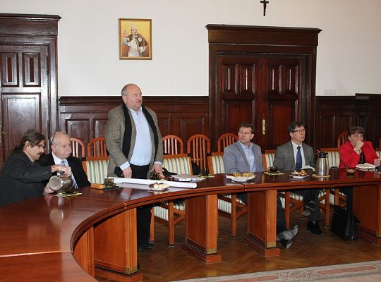 Rozmowy o planowanych inwestycjach 7730