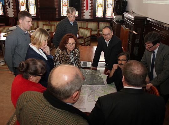 Rozmowy o planowanych inwestycjach 7735