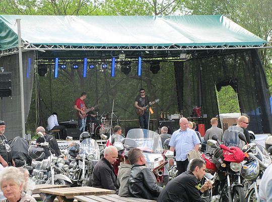 Majówka w Wilkowie odwiedzana tłumnie 8221