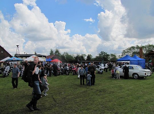 Majówka w Wilkowie odwiedzana tłumnie 8222