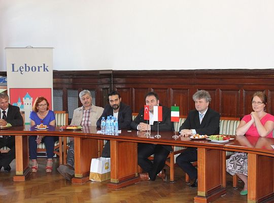 Uczniowie z Turcji i Włoch poznają nasze miasto 8317