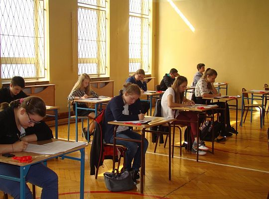 KONKURS CHEMICZNY ,, Chemikalia” ma 10 lat 8440