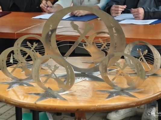 Przegląd muzycznych zespołów i kapel garażowych w 8640