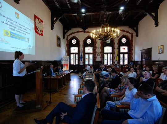 IV Międzynarodowa Konferencja oraz VIII 8705