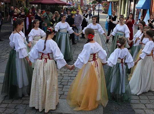 Warsztaty i Pokazy Tańców Dawnych w Lęborku 9913