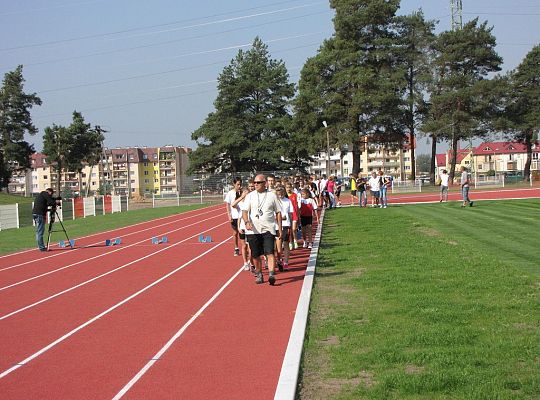 Szkolne zawody lekkoatletyczne na nowej bieżni 10047