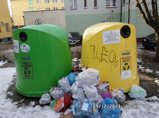 Żółte pojemniki na odpady surowcowe 10450