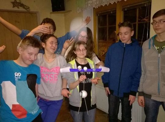 Śnieg,narty i dobra zabawa. 10740