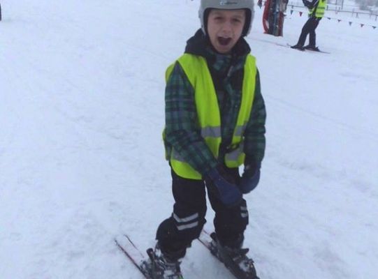 Śnieg,narty i dobra zabawa. 10741