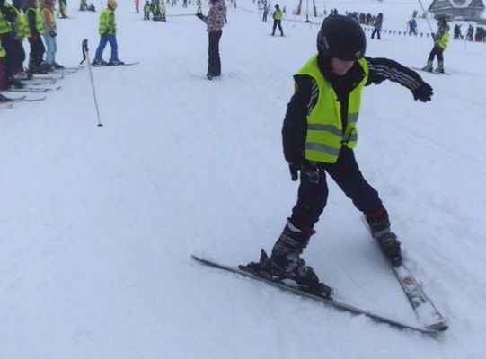 Śnieg,narty i dobra zabawa. 10745