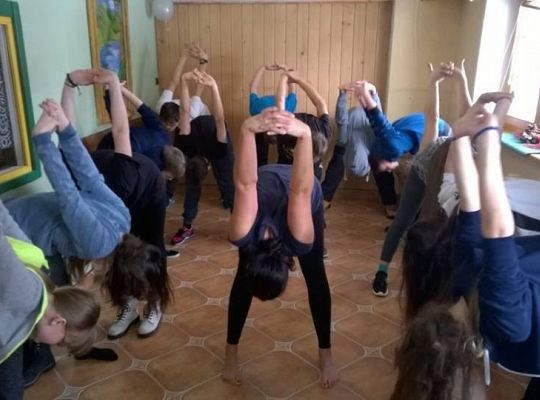 Śnieg,narty i dobra zabawa. 10731