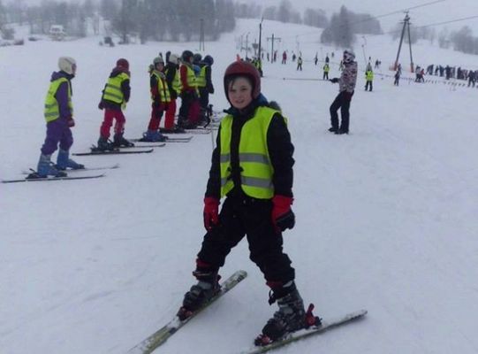 Śnieg,narty i dobra zabawa. 10734