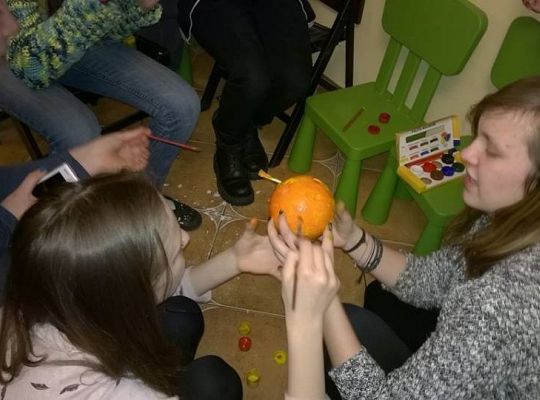 Śnieg,narty i dobra zabawa. 10732