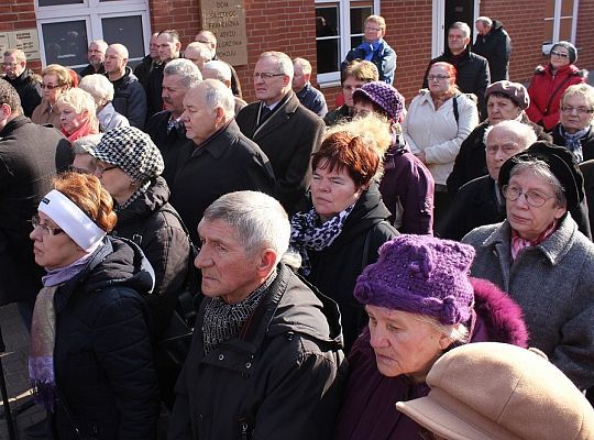 Tablica pamięci wydarzeń 10 marca 1945 odsłonięta 10826