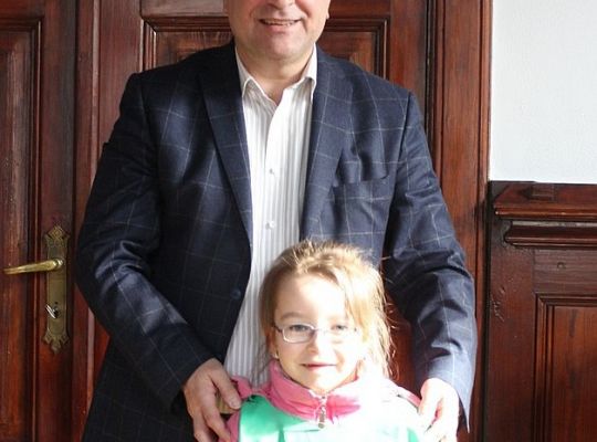 Przedszkolaki do ratusza przyniosły wiosnę 10883