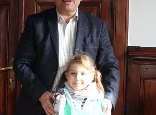 Przedszkolaki do ratusza przyniosły wiosnę 10882