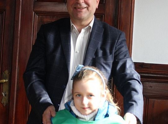 Przedszkolaki do ratusza przyniosły wiosnę 10888