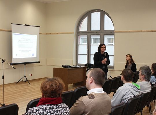 „Przeciwdziałanie wykluczeniu cyfrowemu na terenie 11048