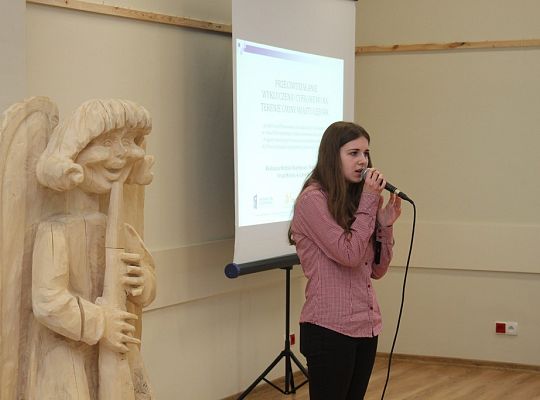 „Przeciwdziałanie wykluczeniu cyfrowemu na terenie 11049