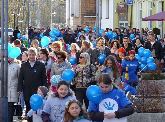 Niebieski Marsz dla Autyzmu przemaszerował przez 11102