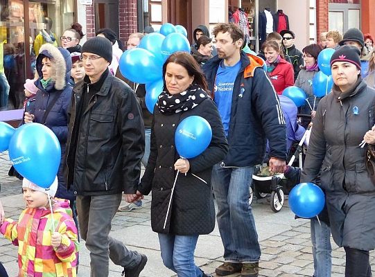 Niebieski Marsz dla Autyzmu przemaszerował przez 11109