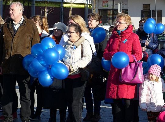 Niebieski Marsz dla Autyzmu przemaszerował przez 11112