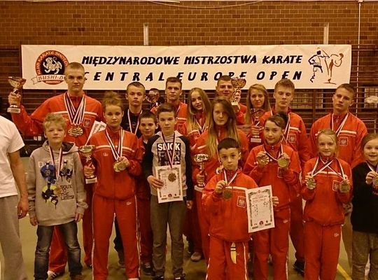 Kolejny sukces zawodników lęborskiego Shotokana 11159