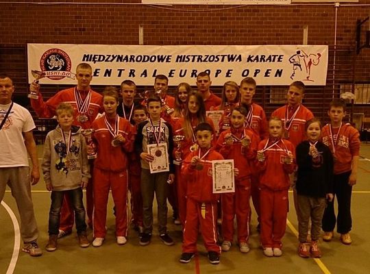 Kolejny sukces zawodników lęborskiego Shotokana 11160