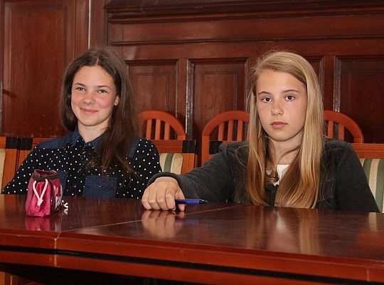 Szybko czytali o książkach i kamieniach 11513