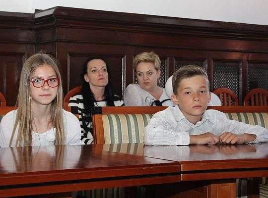 Szybko czytali o książkach i kamieniach 11529