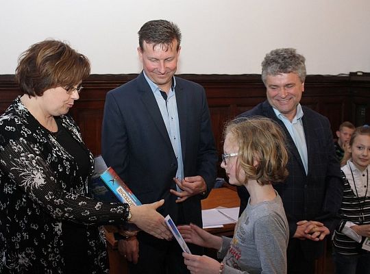 Szybko czytali o książkach i kamieniach 11552