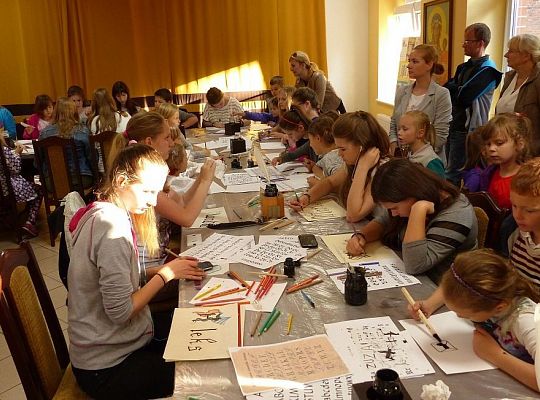 Pląsy w średniowiecznych rytmach 13272