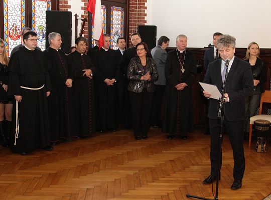 Ksiądz Biskup kolędował w ratuszu 13857