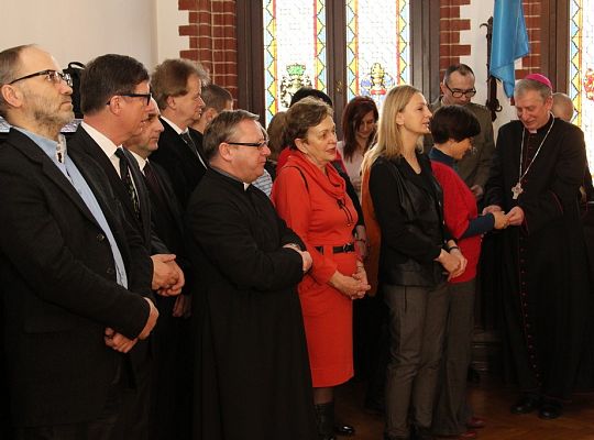 Ksiądz Biskup kolędował w ratuszu 13863