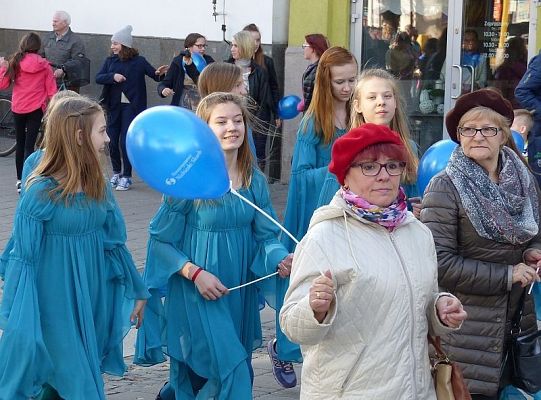 Marsz dla Autyzmu przeszedł ulicami Lęborka 14153