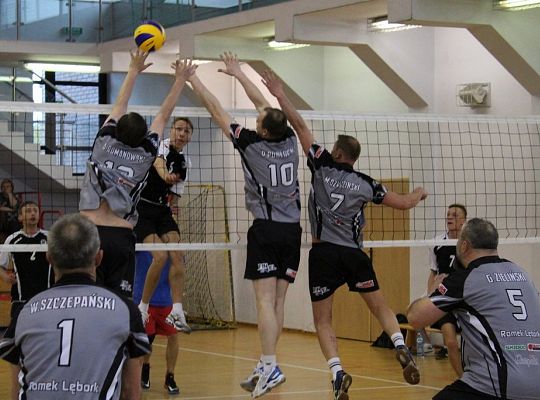 Bojan Żubry mistrzem Amatorskiej Ligi Siatkówki 14429