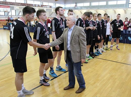 Bojan Żubry mistrzem Amatorskiej Ligi Siatkówki 14443