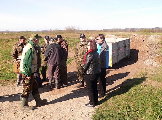 Wysprzątali rzekę Łebę 14454