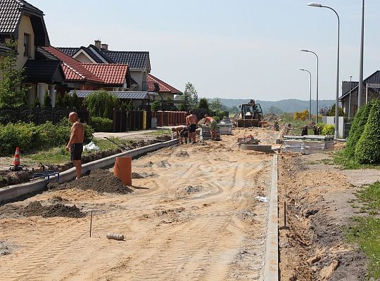 Będzie asfalt na Strzelców Podhalańskich i 14737