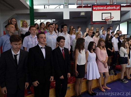 Uczniowie odebrali świadectwa i rozpoczęli wakacje 15259