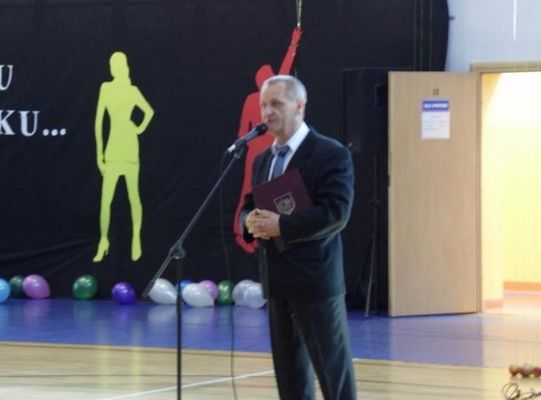 Uczniowie odebrali świadectwa i rozpoczęli wakacje 15260