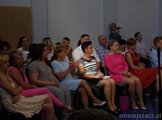 Uczniowie odebrali świadectwa i rozpoczęli wakacje 15267