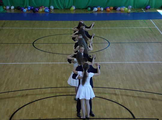 Uczniowie odebrali świadectwa i rozpoczęli wakacje 15270