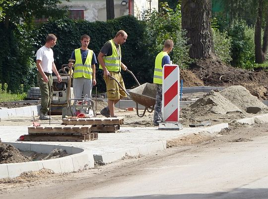 Pionierów w budowie 15833