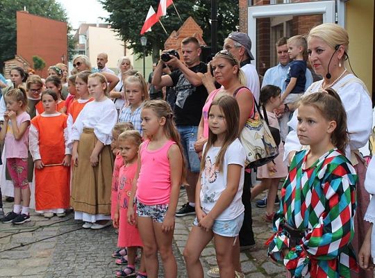 Warsztaty i pokazy tańców dawnych 15975