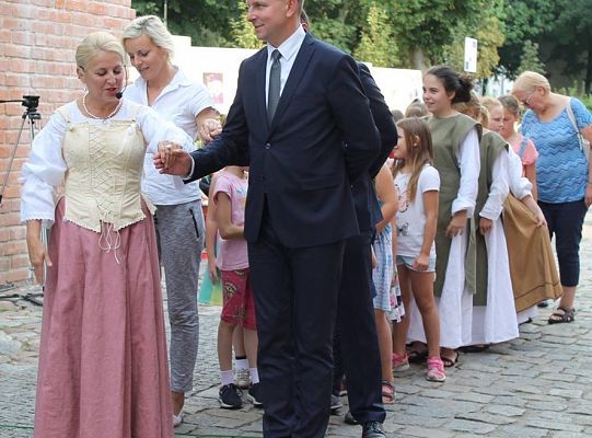 Warsztaty i pokazy tańców dawnych 15978