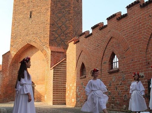 Warsztaty i pokazy tańców dawnych 15984