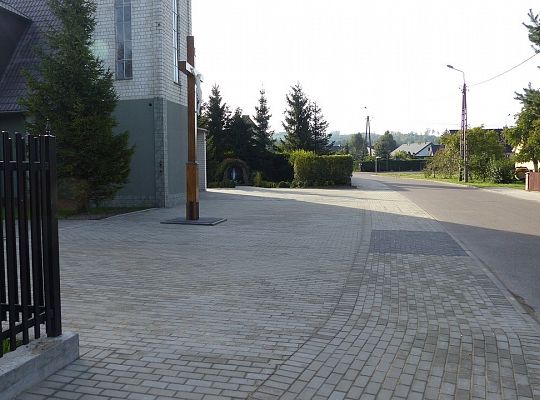 Ks. Gracza z nowym chodnikiem 16625