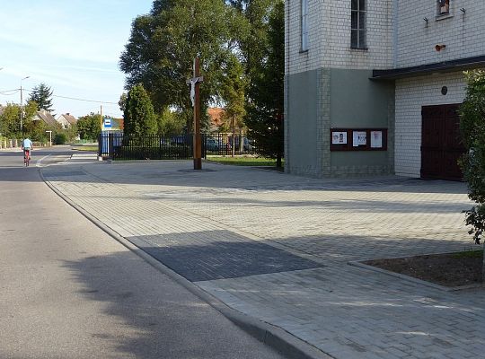 Ks. Gracza z nowym chodnikiem 16627